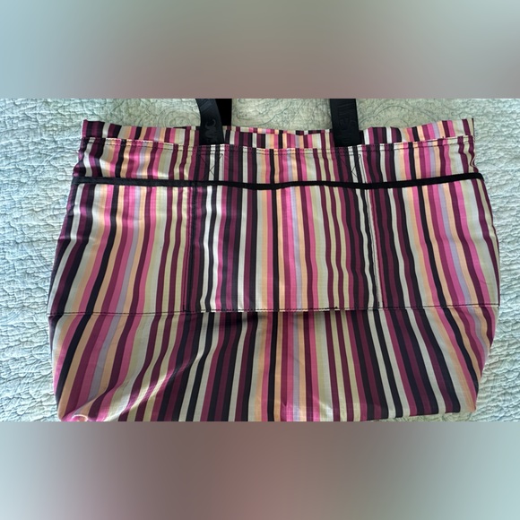 Lesportsac Carlin Foldable Striped Tote Bag - Picture 9 of 16